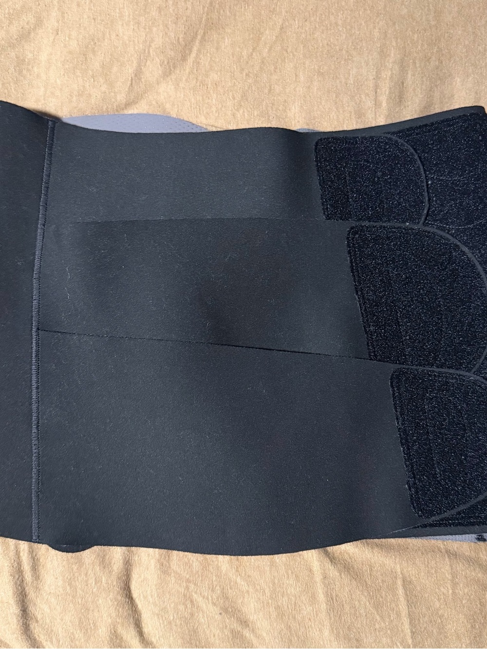Momcozy belly belt - Picture 3 of 5
